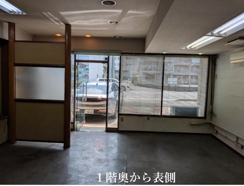 草津市南笠東２丁目の店舗事務所の内装