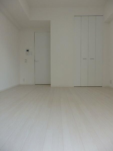 ＺＯＯＭ新大久保の居間・リビング