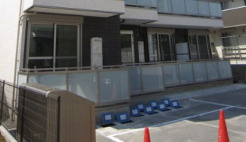 フラットおおたかの森ウエストの駐車場