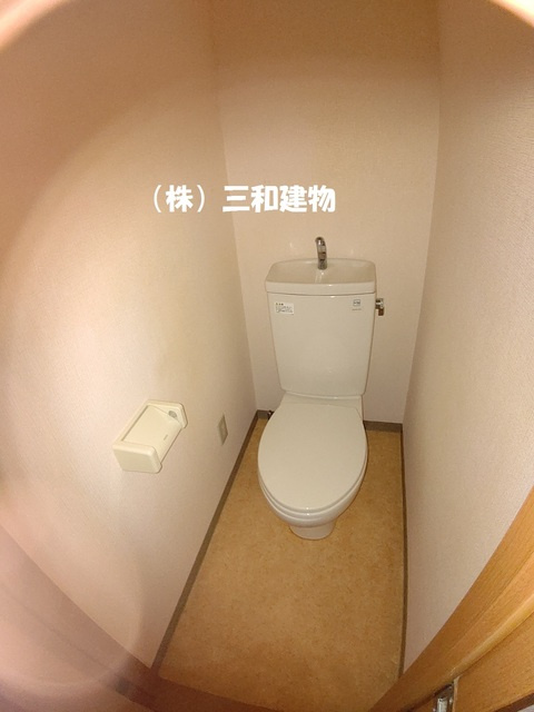 ラバーズコート翔のトイレ|同間取り別室の参考写真です