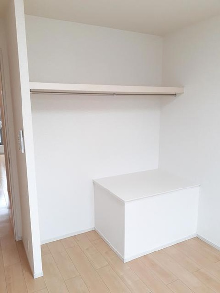 レメゾン日の出 弐番館の収納