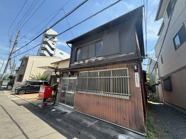 桃山町泰長老土地の外観