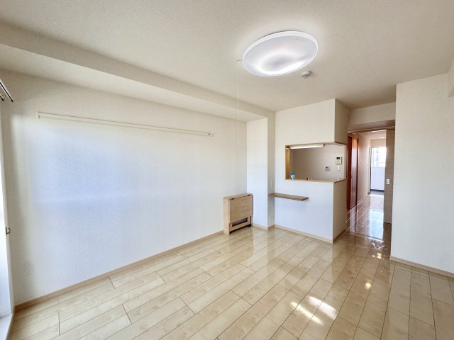 クレール姫路の洋室