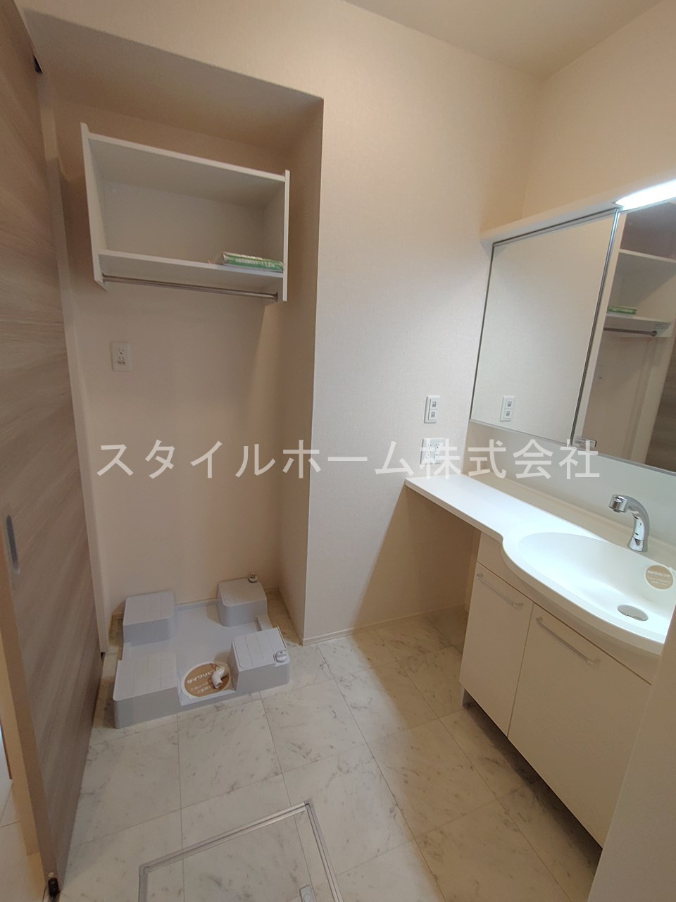 ＲＥＶＥ　Ｂの洗面所