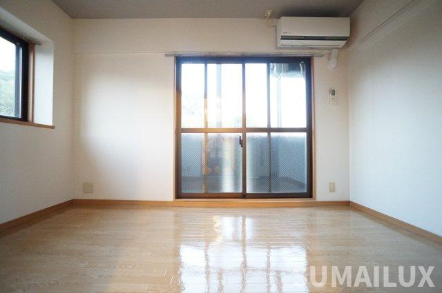 熊本市西区池田４丁目の賃貸マンションの洋室