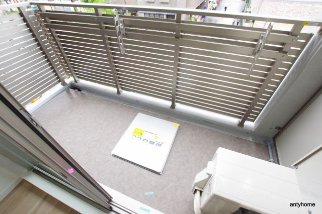 ライジングメゾン本町橋　仲介手数料無料のバルコニー