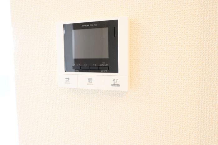 クレールのセキュリティ|モニター付きインターホンです