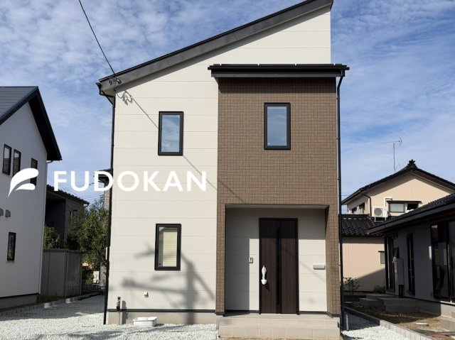酒田市上安町【全館空調×屋根裏】2号棟の駐車場|現地外観写真。内覧予約受付中！