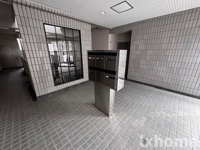 プルミエール春日丘のエントランス|ゆとりのあるエントランスです