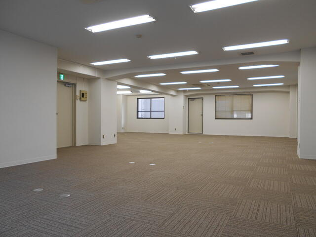 新宿エステートビルのロビー