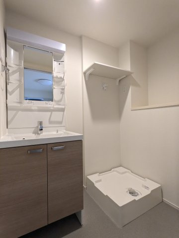 プレデンシア上住吉の洗面所|忙しい朝には欠かせない洗面所です