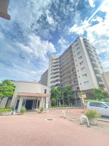 アドリーム千里丘の外観