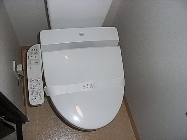 新品家具付きマンション方南12(KaGood東京)のトイレ