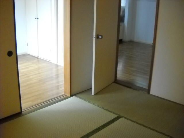 シャレローズの寝室