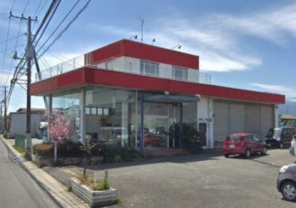 小田原市成田の倉庫の外観