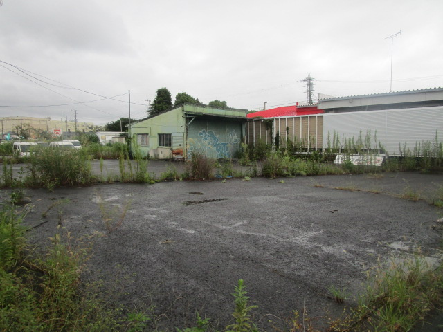 小田原市成田の倉庫