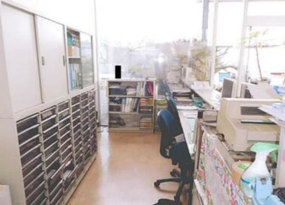 小田原市成田の倉庫