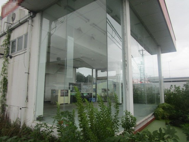 小田原市成田の倉庫
