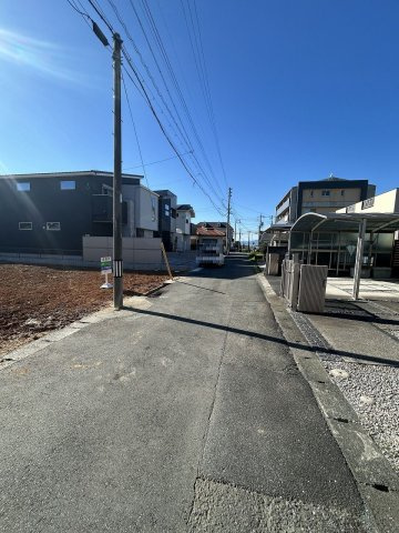 豊橋市橋良町字西中山の売地の前面道路含む現地写真