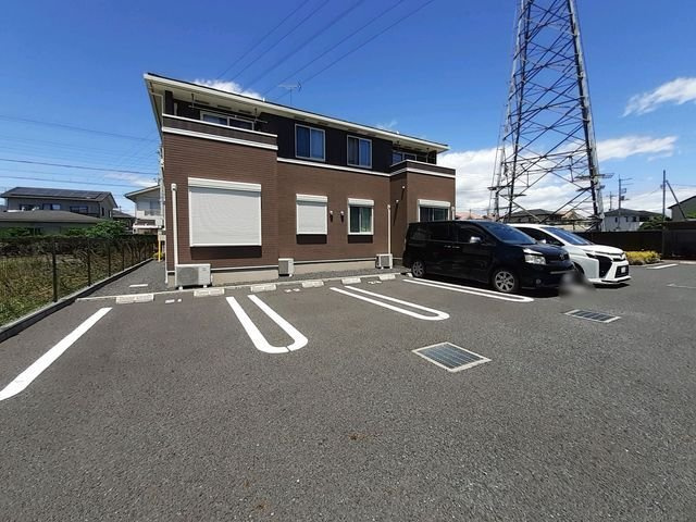ゆりの木・ⅤＣの駐車場