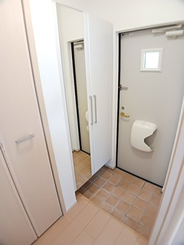 ラルジュ　エストの玄関