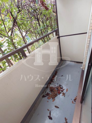 【バルコニー】 | ソレーユ西川口 | お洗濯にも便利なバルコニー付き