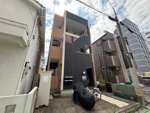 福岡市中央区大宮１丁目のアパートの庭