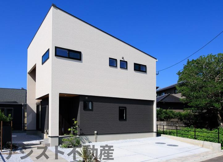 Lumina Terrace 飯塚駅西の外観
