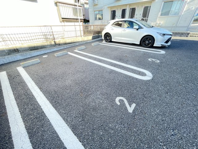 フェリス酒井根　Ⅰの駐車場