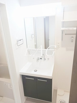 【洗面所】 | ダウンタウン　ワイ | 独立洗面台です。