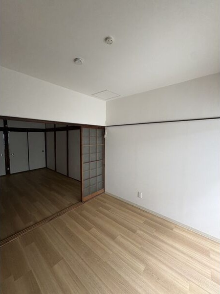 立花町1丁目連棟住居の居間・リビング