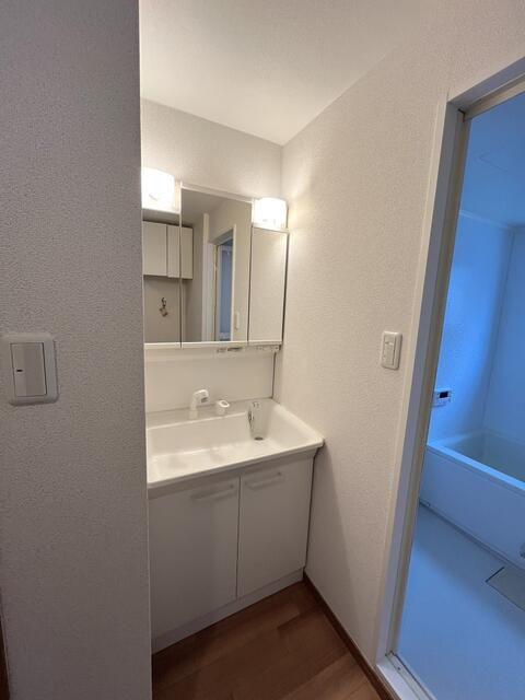奥浅草妙見屋ビルの洗面所