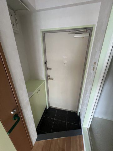 レザムルーズ西宮の玄関