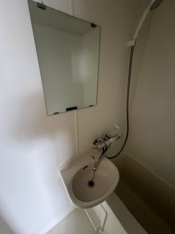 レザムルーズ西宮の独立洗面台
