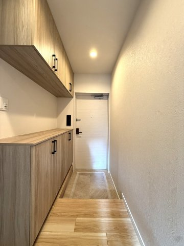 アルファグランデ北10条の玄関