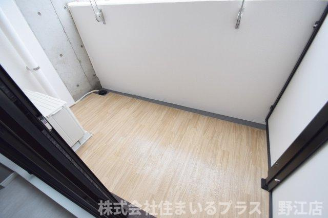 グランステディ城東中央のバルコニー