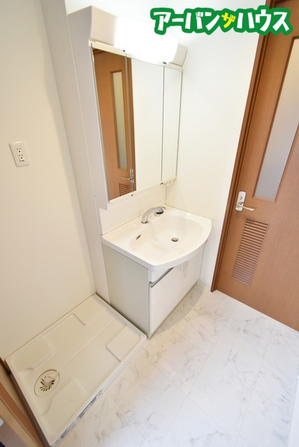 エクセラントロジュマンの洗面所
