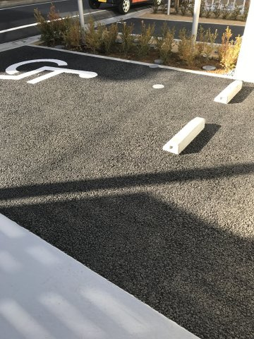 ARTESSIMO LATOの駐車場