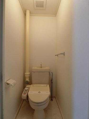 福岡市東区香椎２丁目の賃貸マンションのトイレ|物件の画像8