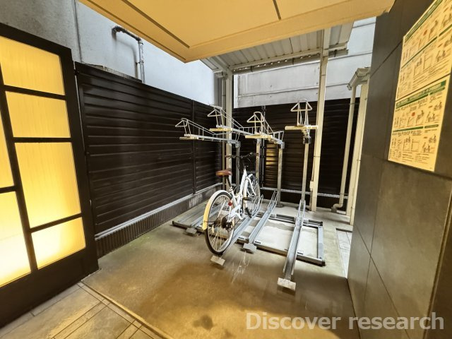 ライオンズ千代田岩本町ミレスの駐輪場