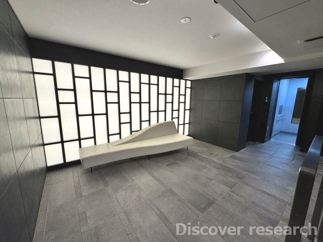 ライオンズ千代田岩本町ミレスのエントランス