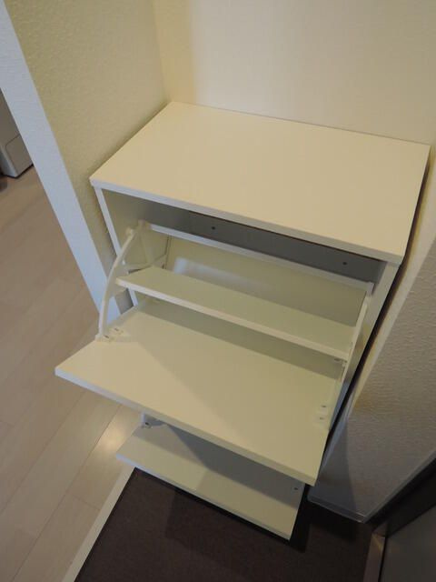 コローナ赤羽の収納