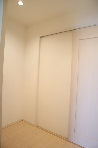 アルファステイツ新町の収納|2.2帖の納戸は、在宅ワークスペースや大型収納にも対応できます。