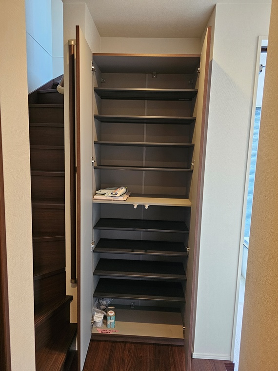 青木戸建の収納