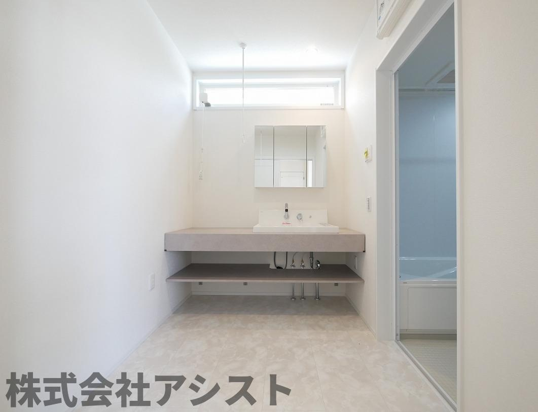 Lumina Terrace 飯塚駅西の洗面所