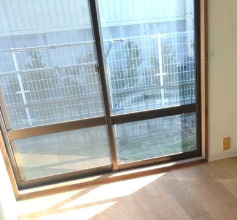 シティハイムのバルコニー|暖かな日差しのふりそそぐバルコニー
