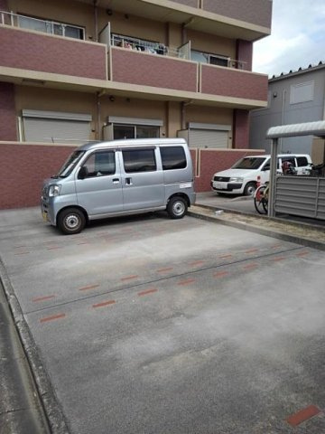 リフレスタ　吹上の駐車場