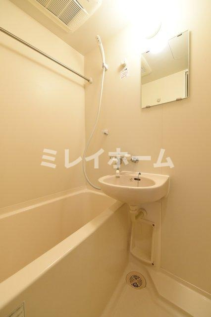 ルーブル多摩川参番館の浴室|同建物内、別のお部屋の参考写真になります。
