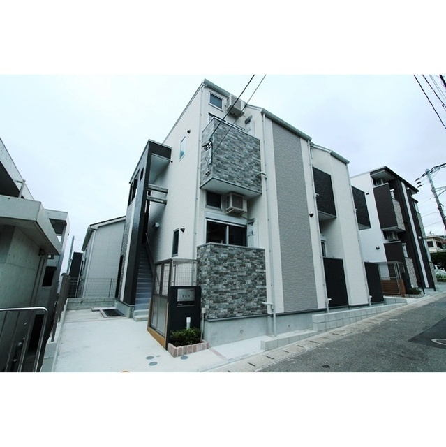 福岡市城南区西片江２丁目のアパートの外観