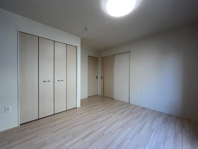 タカヨプレイス河原町の居間・リビング